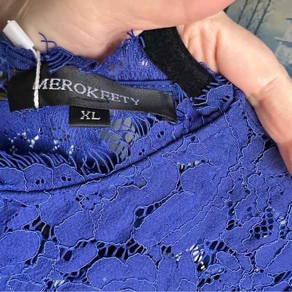 Royal blue lace dress. New with tags, cap-type sleeve - Picture 6 of 9